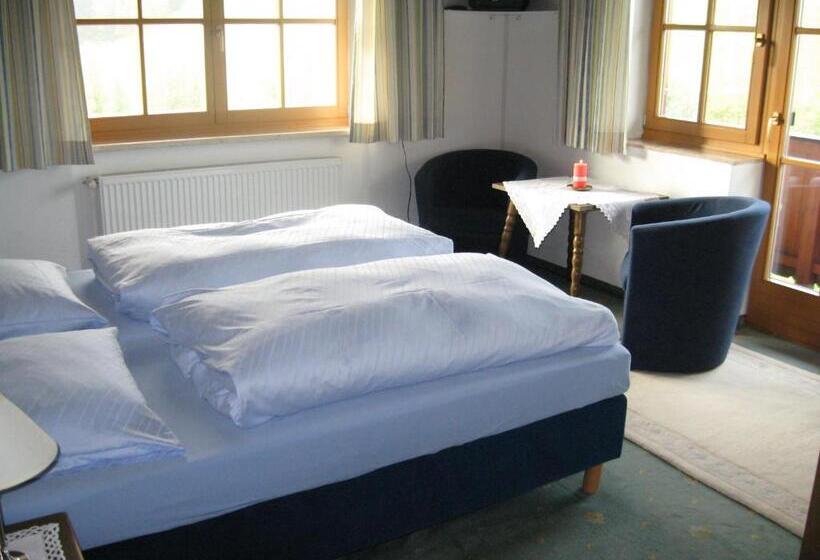 Quarto Estandar com Sacada, Gästehaus Trude Waltl