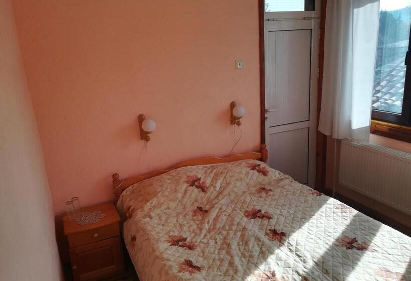 Номер Стандарт с Балконом, Guest House Terziiski