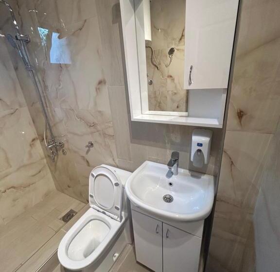 اتاق استاندارد سه تخته با بالکن, Guesthouse Liamra