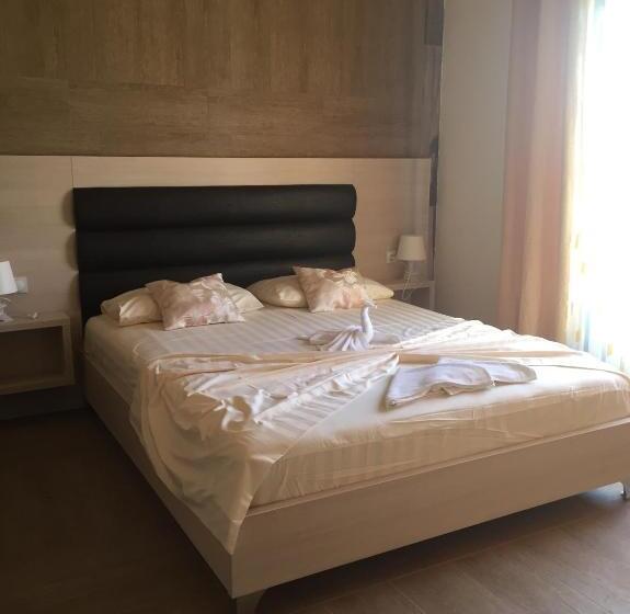 استودیوی استاندارد, Guesthouse Liamra