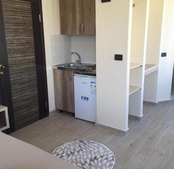 استودیوی لوکس, Guesthouse Liamra