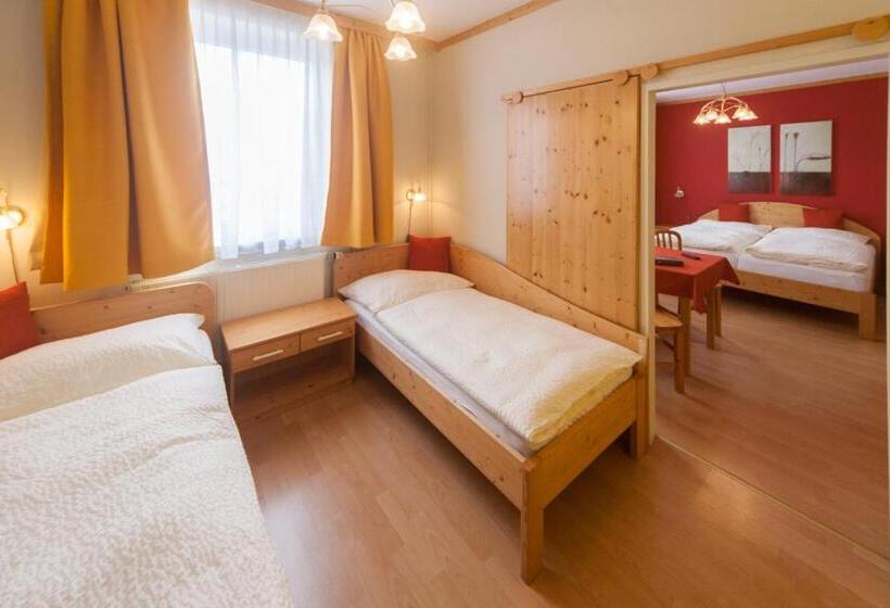 Семейный Номер, Pension & Reitstall Inghofer