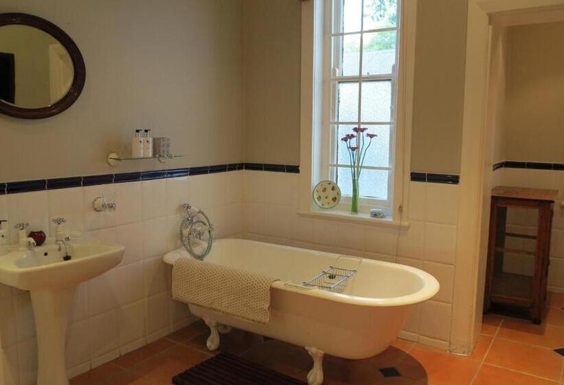Номер Стандарт, Broadlands Country House