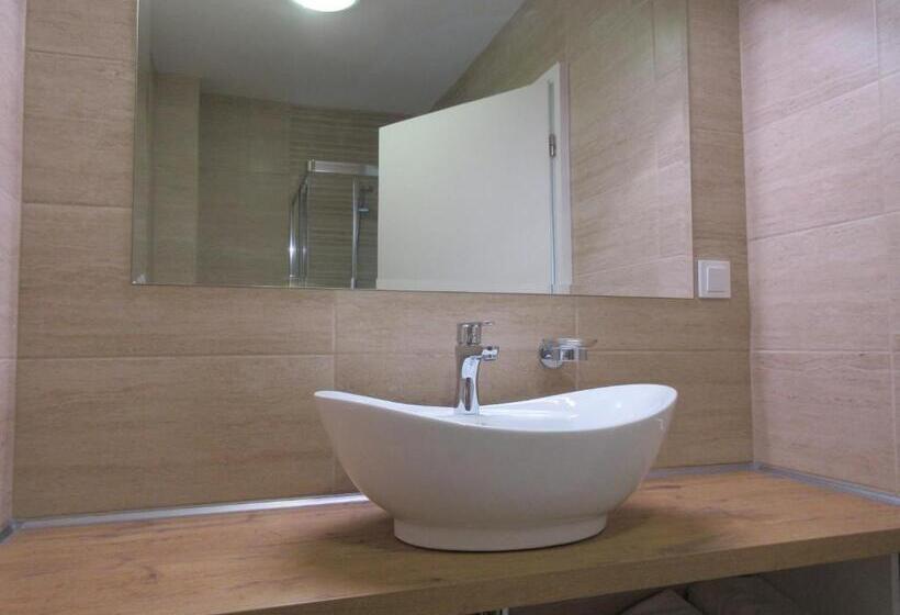 Апартаменты 2 Спальни, Mediterrán Vendégház