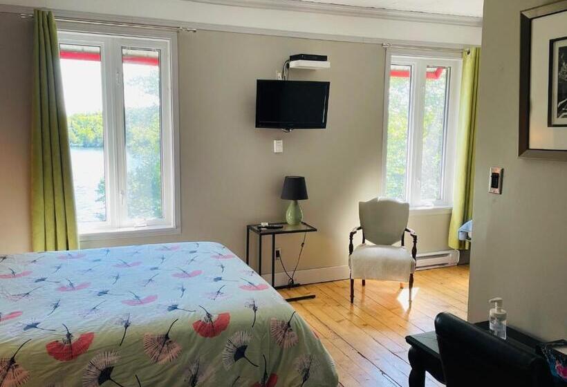 Quarto Triplo Deluxe, Manoir Du Lac Sept îles