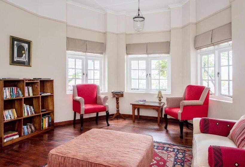 Suite, Ashburnham Tea Estate