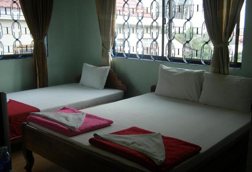 اتاق استاندارد سه نفره, Bun Kao Guesthouse
