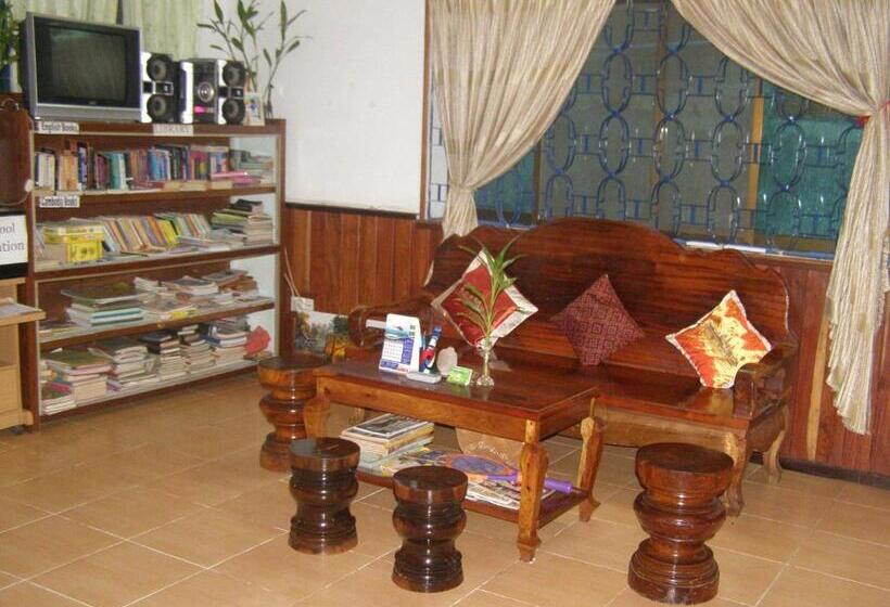 اتاق استاندارد سه نفره, Bun Kao Guesthouse
