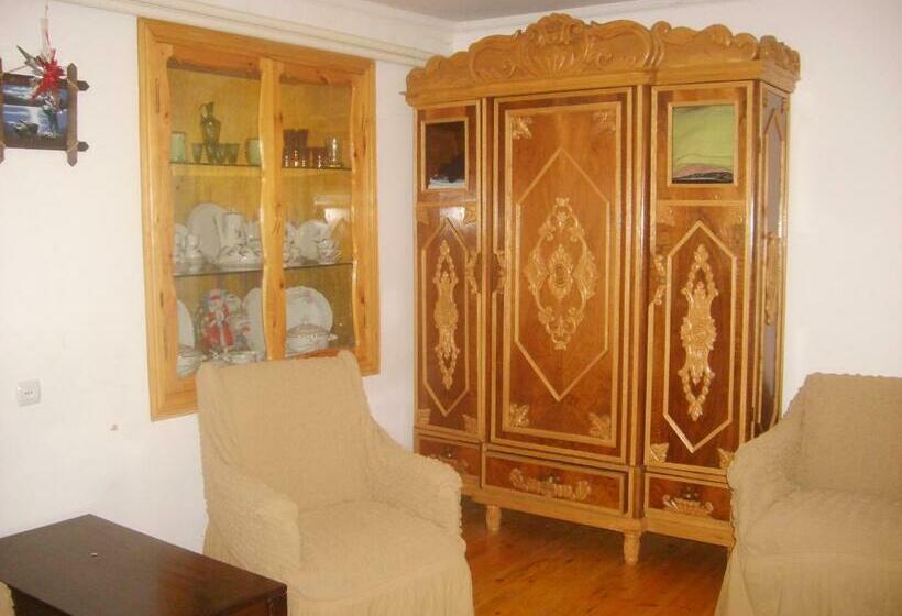 اتاق استاندارد با سرویس بهداشتی مشترک, Guest House Svetlana