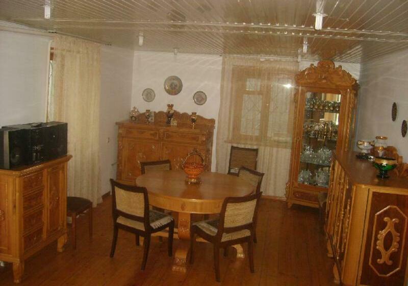 اتاق استاندارد با سرویس بهداشتی مشترک, Guest House Svetlana