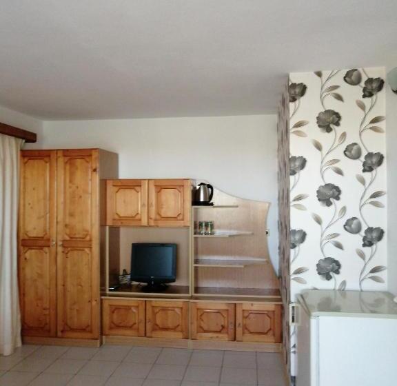 Полулюкс с Балконом, Ianakiev Guest House