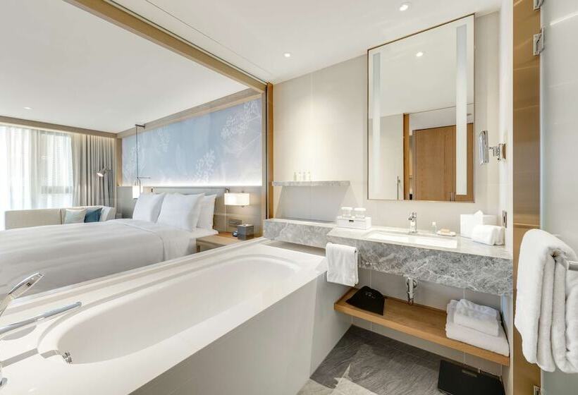 اتاق استاندارد با تخت دوبل, Doubletree By Hilton Taipei Zhongshan