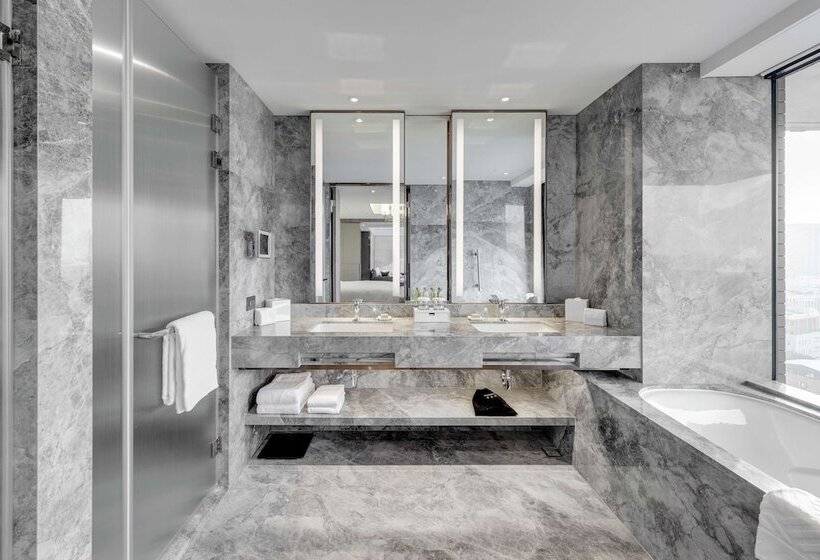 سوییت لوکس, Doubletree By Hilton Taipei Zhongshan