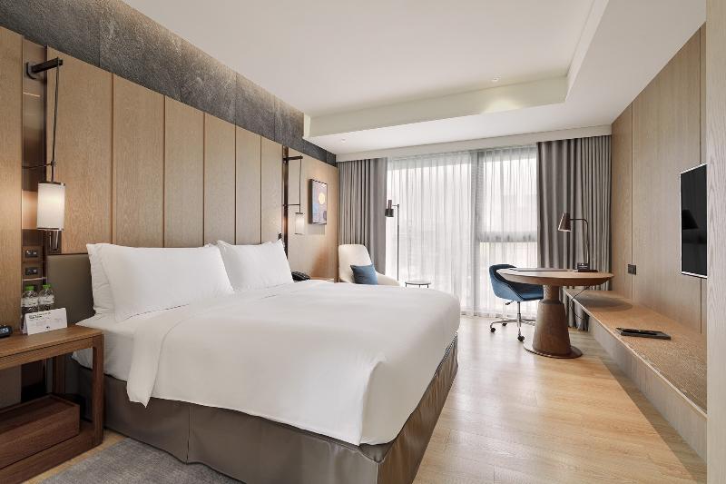 اتاق استاندارد با تخت بزرگ, Doubletree By Hilton Taipei Zhongshan