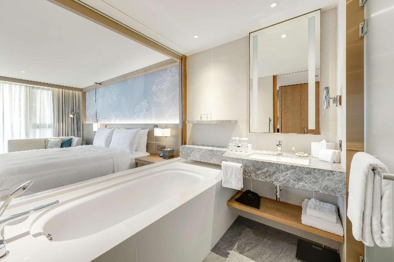 اتاق استاندارد با تخت بزرگ, Doubletree By Hilton Taipei Zhongshan