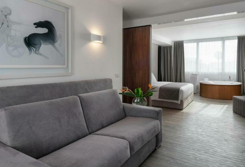 Deluxe люкс с видом, Elia Ermou Athens