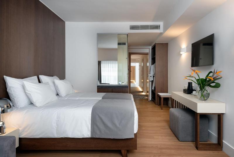 Номер Executive, Elia Ermou Athens