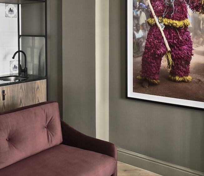 标准工作室, Gorgeous George By Design Hotels ™