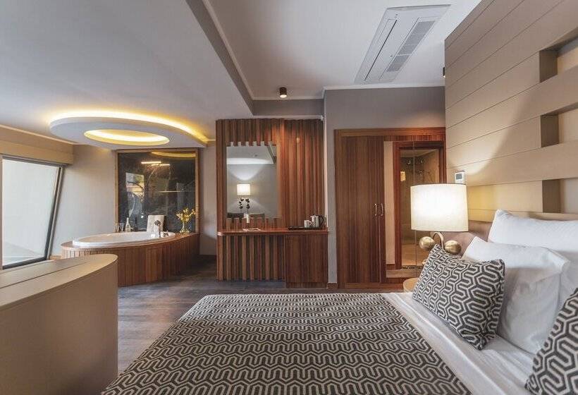 سوئیت با تخت بزرگ, Orka Cove Hotel Penthouse & Suites - Adults Only