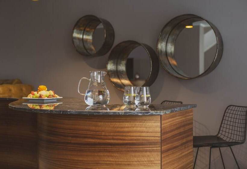 سوئیت با تخت بزرگ, Orka Cove Hotel Penthouse & Suites - Adults Only