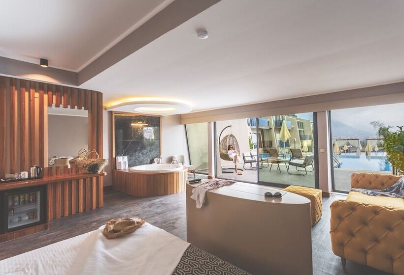 Deluxe Suite King Bed, Orka Cove Hotel Penthouse & Suites - Adults Only