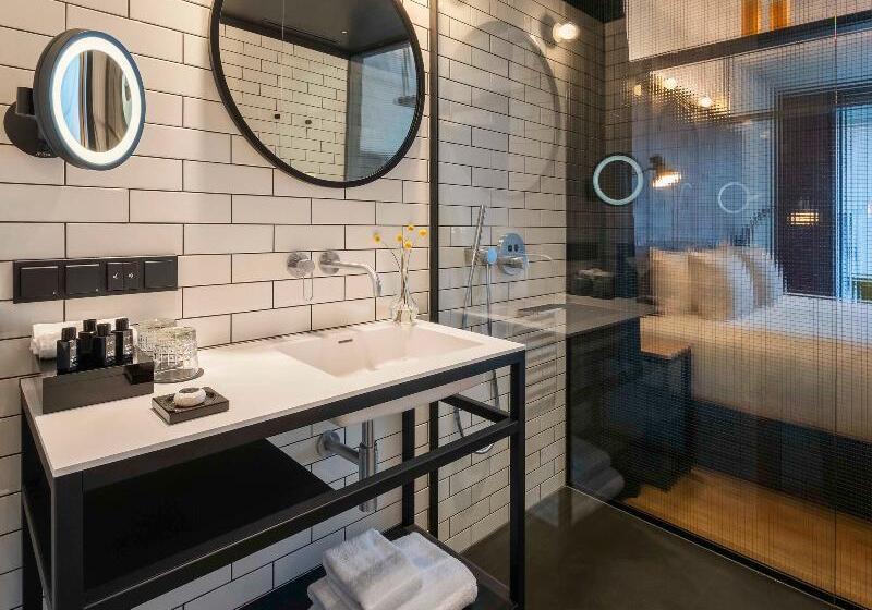 Номер Deluxe, The Bridge Wroclaw  Mgallery