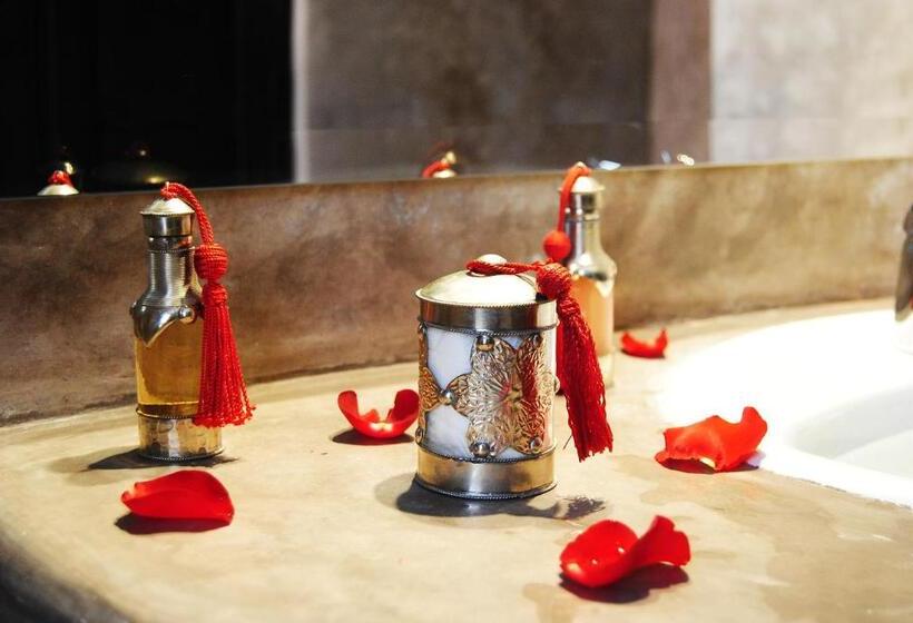 اتاق پریمیوم چهارنفره, Riad Romance