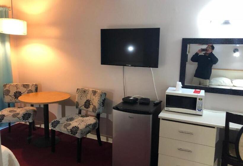 Номер Стандарт 2 Двуспальные Кровати, Voyageur Motel