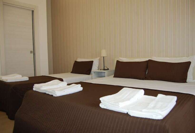 غرفة قياسية ثلاثية, B&b H224